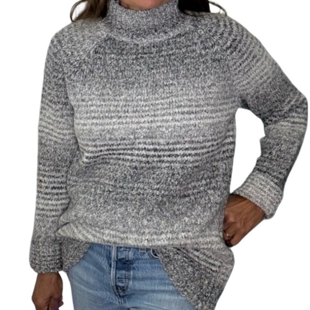 Chaps Women's Gray Cowl Neck Sweater Small Long Mock Neck EUC